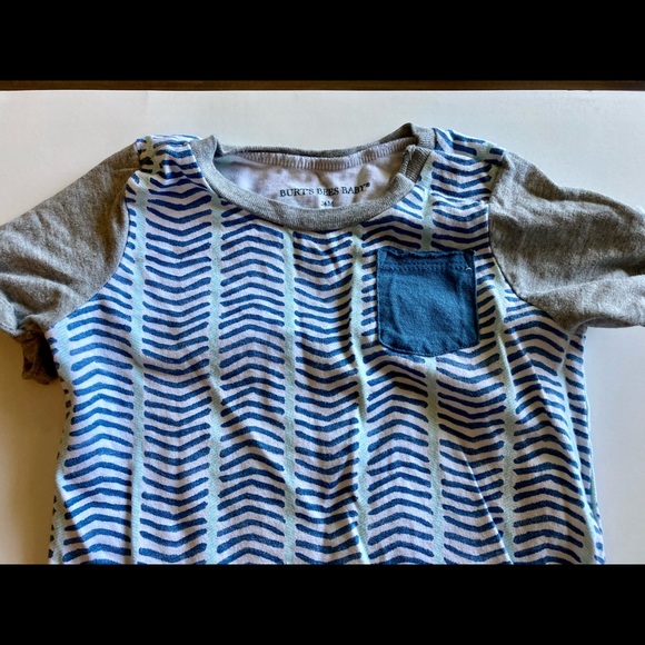 Burst Bees Baby one piece - Picture 3 of 7